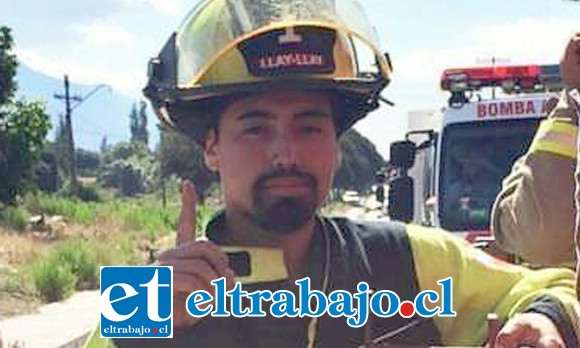 Maximiliano Carroza, bombero de la comuna de Llay Llay que fue despedido de su trabajo, luego de ir a combatir incendios al sur en cooperación con los otros cuerpos de bomberos.