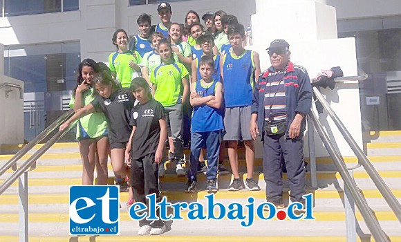 La delegación de la Escuela Infantil de Atletismo de Llay Llay cumplió una destacada actuación en el estadio Elías Figueroa de Valparaíso.