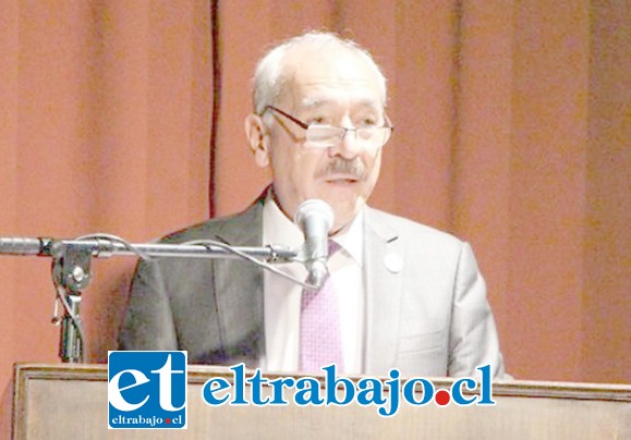 El alcalde Patricio Freire realizó su Cuenta Pública 2017, en el teatro municipal de la comuna.
