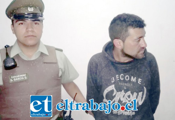 El sentenciado Carlos Espinosa, alias ‘El Camello’, deberá cumplir una pena de 5 años y un día de cárcel por robo con intimidación.