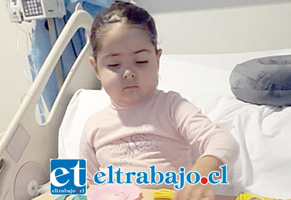 Emilia Bazán, la pequeña por quien la comunidad de Santa María se unió y ayudó.