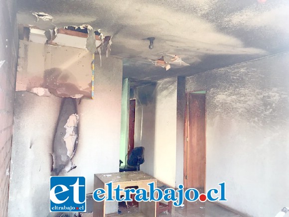 El amago de incendio afectó a una vivienda la población Pablo Neruda en la comuna de Llay Llay la mañana de ayer jueves.