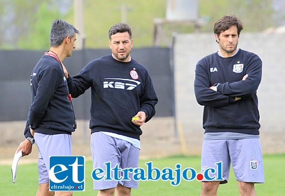 En el regreso de Hernán Madrid (al centro) a su banco técnico, Unión San Felipe superó claramente de Deportes Copiapó.