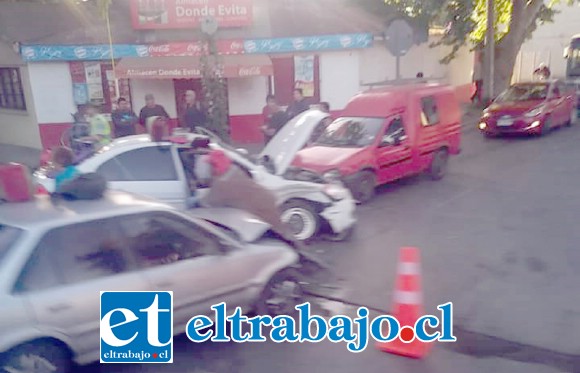 El accidente se originó alrededor de las 07:50 horas de ayer miércoles en la ruta Troncal (Ex 60 Ch) esquina calle Antofagasta en Panquehue.