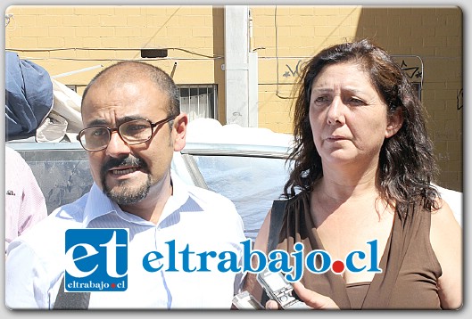 El administrador municipal Patricio González junto a la presidenta de la Junta de Vecinos de El Totoral, Marisol Domínguez.