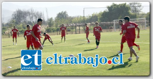 El plantel de Unión San Felipe, ayer en la mañana practicó en el complejo del Club Arturo Prat.