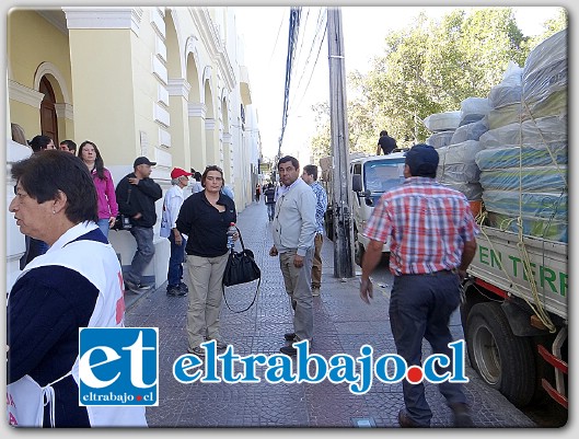 SOLIDARIDAD.- En la emergencia se han movilizado un total aproximado de 200 personas de la provincia andina, otros cientos de San Felipe están cerrando filas para apoyar en la emergencia.