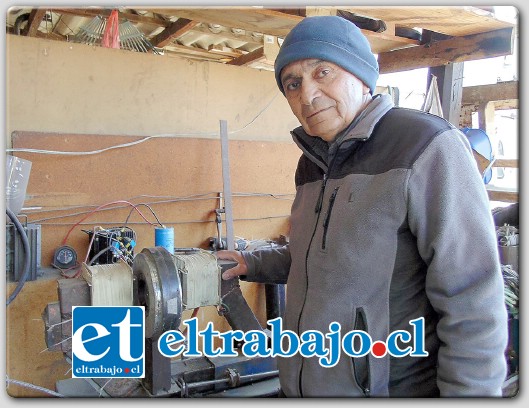 McGYVER CHILENO.- Este es el cargador de imanes que con paciencia y mucho ingenio fabricó Camilo ‘Charrito’ Díaz en su casa-bodega en La Pirca de Panquehue.