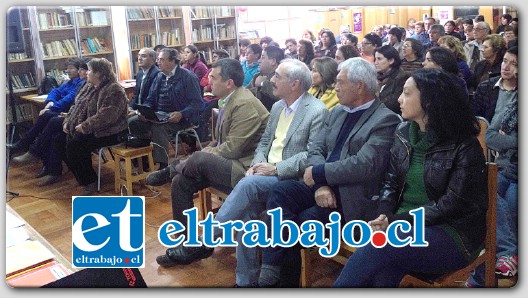 Este sábado 26 de abril se dio inicio a un nuevo año de trabajo de la Escuela La Razón del Dirigente, una iniciativa de la Municipalidad de San Felipe para capacitar y preparar en distintas áreas a los representantes de los vecinos de nuestra comuna.