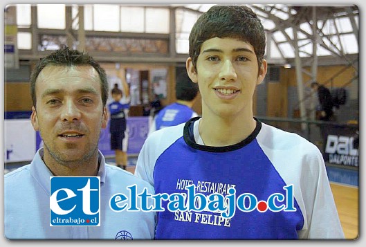 Ramiro Gálvez, quien en la imagen aparece junto a Galo Lara, será parte de la Selección U-18 en un torneo que próximamente tendrá lugar en Alemania.