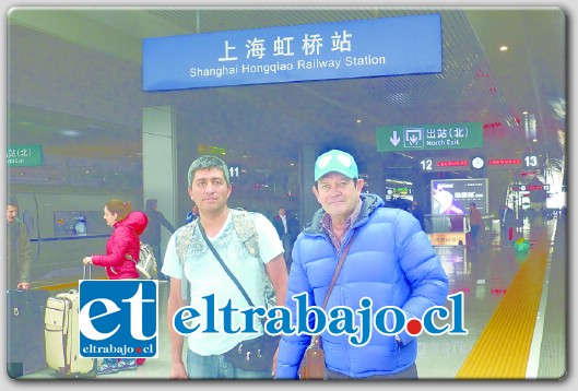 Gustavo Vera S (Bell-Phone) y Alonso Becerra M. (Tienda Alonsito), tomaron la decisión de enfrentar el desafío de viajar a China y ya se aprontan a recibir sus primeros embarques.