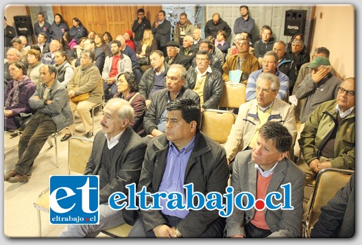 También en este diálogo participaron el Alcalde de la comuna de San Felipe, Patricio Freire; el alcalde de la comuna de Santa María, Claudio Zurita Ibarra, entre otras autoridades, además de pequeños y medianos agricultores.