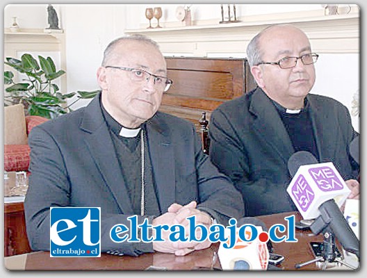 ES INOCENTE.- El Obispo de Aconcagua, Monseñor Cristián Contreras, se mostró conforme con los resultados que confirman su inocencia de los cargos de abuso sexual del cual estaba siendo investigado, le acompaña el Vicario Pastoral Vicente Montenegro.