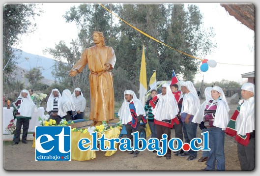 La tarde de este domingo, pasadas las 16:15 horas, el Cristo Cuasimodista ingresó hasta Quebrada Herrera con destino a la capilla de Calle Ortíz.