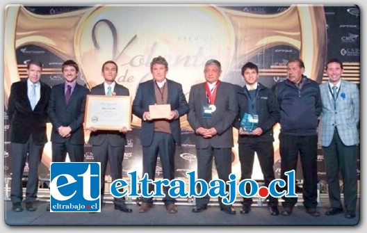 UN LUCERO EMPRESARIAL.- La empresa santamariana, Transportes Lucero Internacional, se adjudicó el Premio Volante de Oro 2014 en su categoría de mediana empresa.