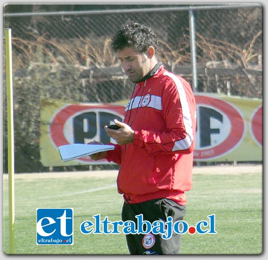 El sábado recién pasado Miguel Ponce se calzó por primera vez el buzo de técnico de Unión San Felipe.