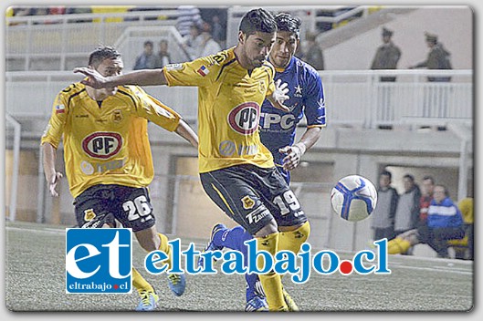 Matías Campos López, quien en la temporada pasada fuera el goleador de San Luis, ayer se convirtió de manera oficial en nuevo jugador del Uní.