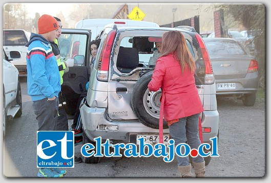 A URGENCIAS.- Este es el auto conducido por Alejandra Rodríguez, domiciliada en Tabolango, la mujer fue trasladada en una ambulancia del Samu hasta Urgencia Obstétrica de Hospital San Camilo.