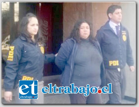 Personal de la Brigada de Homicidios de Los Andes trasladó a la imputada identificada como Victoria Lazo Barrera por el delito de Homicidio Simple cometido en Santa María.