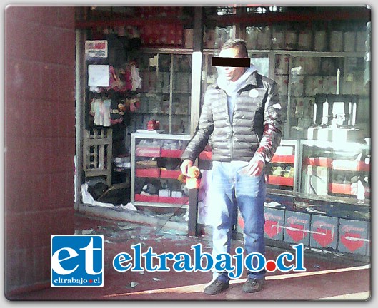 Carabineros de San Felipe adoptó el procedimiento deteniendo a ambos involucrados.