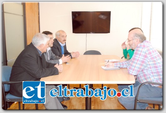 En la reunión realizada este martes participaron el Concejal Dante Rodríguez, el Secpla Claudio Paredes, el Alcalde Patricio Freire y el jefe de Inversiones del IND, Hans Van Treck.