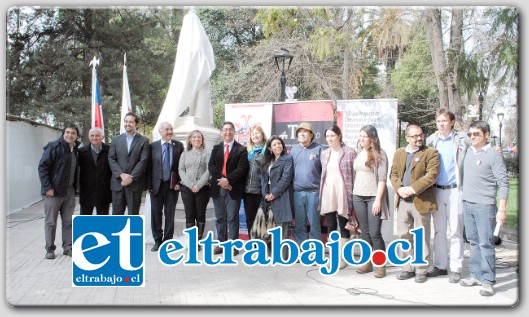 El equipo de trabajo junto al Alcalde Patricio Freire y los concejales Jeanette Sotomayor, Basilio Muena, Dante Rodríguez y Juan Millanao, además del Secpla Claudio Paredes, el Administrador Municipal Patricio González, el Dideco Pablo Silva y el encargado de Cultura Ricardo Ruiz.