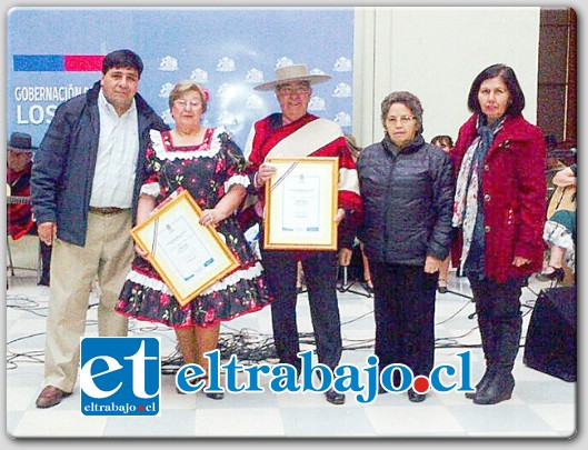 La pareja compuesta por María Teresa Esper y Daniel Pino, resultó ganadora del XV Campeonato de Cueca del Adulto Mayor de Los Andes.