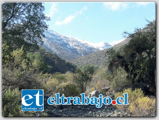 Y en el mismo sector pasa la totalidad de la escaza agua de regadío del todo Jahuel.