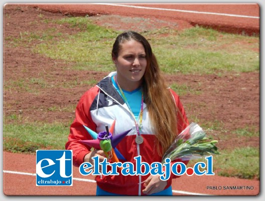 Natalia Duco compartió podio con la cubana Yaniuvis López y la representante de USA, Brittany Smith.