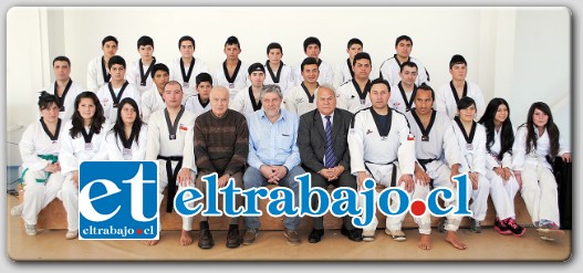 En el polideportivo de la comuna se realizó la primera muestra de Taekwondo del taller del Liceo Polivalente Chagres.