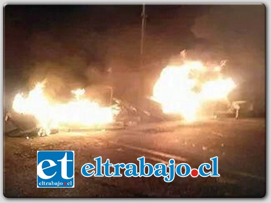 Como cada 11 de Septiembre, grupos de manifestantes encendieron barricadas siversos sectores, impidiendo el tránsito vehicular además de enfrentarse a Carabineros.