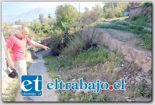 Los vecinos de Calle Nueva Chacabuco están solicitando la pavimentación de un pequeño tramo que une ese sector con Calle Portales, con la finalidad de permitir el acceso a vehículos de emergencia.