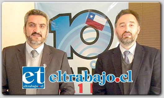 Nicolás Corvalán y el encargado de la Oficina Municipal de Atención al Consumidor de San Felipe, Wladimir Tapia, visitaron los estudios de Radio FM 10.