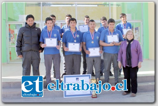 Tras el triunfo los jóvenes estudiantes viajarán a Viña del Mar a competir por un cupo en el torneo organizado por el Instituto Profesional AIEP.