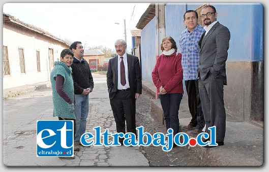 El proyecto que significa la pavimentación de Calle Belisario Montenegro, que ha sido por muchos años esperada por los vecinos, continúa avanzando y el convenio de mandato se encuentra firmado por el Intendente y el Alcalde Freire, por lo que las obras partirían este año.