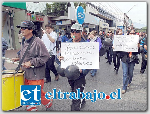 Los funcionarios a honorarios de la Municipalidad de Los Andes, así como también de otros servicios públicos, exigieron al gobierno mejoras en sus condiciones laborales.