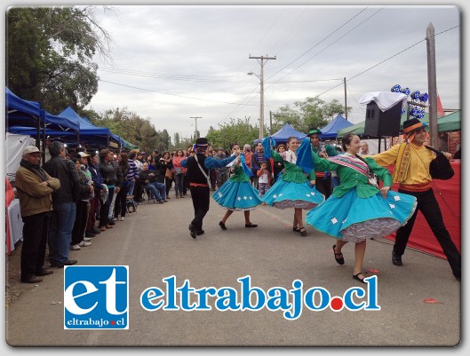 La localidad de El Asiento recibió a cientos de vecinos que llegaron este sábado a celebrar el ‘18 Chico’ en San Felipe.