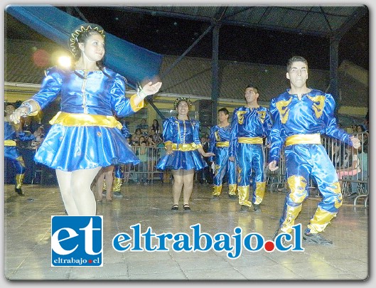 El Liceo Darío Salas cerró sus actividades de aniversario 109°, con una espectacular gala artística, en donde los alumnos tuvieron la oportunidad de demostrar sus dones y habilidades para la danza.