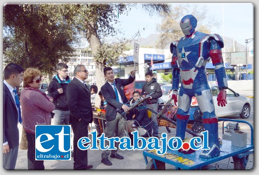 MUCHO TALENTO.- El miércoles 1 de octubre se realizó la tradicional Muestra Tecnológica de la Escuela Industrial de San Felipe, evento que tuvo lugar en la Plaza de Armas de la ciudad.