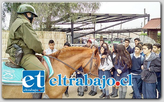 Una de las especialidades que se robó la atención de los visitantes fue la Patrulla de Policía Montada.