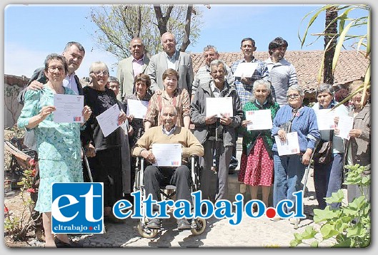 Aproximadamente 36 adultos mayores de Putaendo recibieron la certificación por haber participado en el Programa Vínculos.