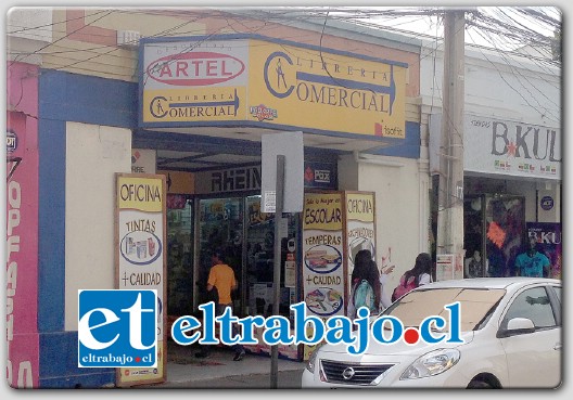 La Librería Comercial ubicada en calle Salinas en San Felipe, fue la nueva víctima de la delincuencia tras sufrir un robo a través de un forado por la techumbre del establecimiento.