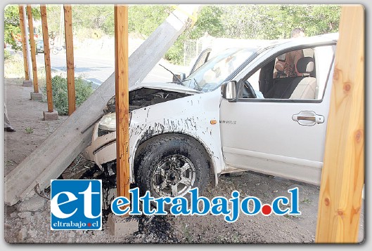 El accidente se registró a eso de las 09:45 horas de este domingo, cuando Alejandro Eduardo González Báez circulaba en la camioneta de sur a norte.