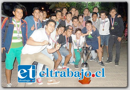 Con un rotundo marcador de 5 goles contra 1 la Selección U-15 de fútbol de Rinconada se tituló el pasado sábado 22 de noviembre como Campeón Regional 2014.