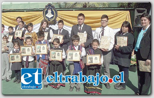 Un año más de existencia celebró uno de los establecimientos más emblemáticos de nuestra comuna, la Escuela John Kennedy.