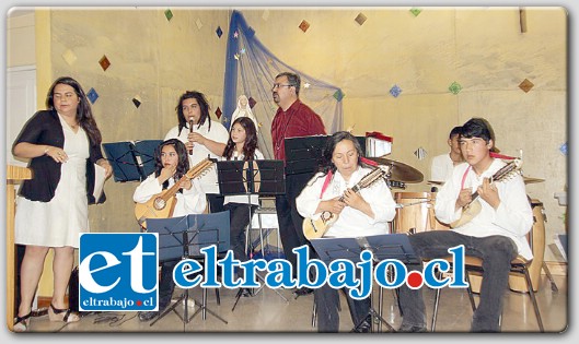 La Escuela de Música de Putaendo, dirigida por el destacado Profesor Francisco Duarte Bravo, dio muestra de todo su trabajo artístico y educativo en una magistral gala realizada la tarde del sábado.