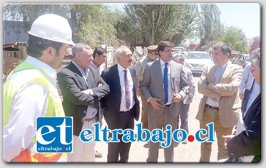 La autoridad comunal valoró junto a su par de Panquehue, Luis Pradenas, que se inicien los trabajos de un proyecto anhelado por los aconcagüinos.