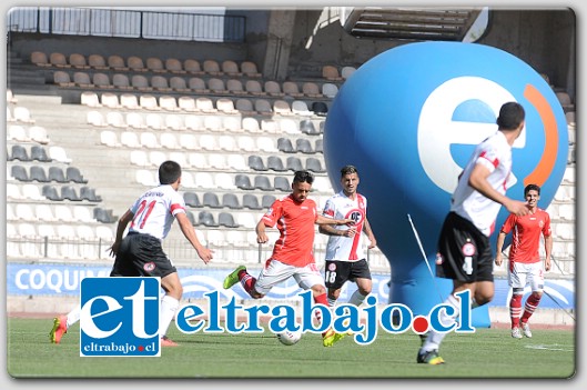 Un juego intenso y sin pausa en donde no hubo espacios para el rival, desplegó el Uní en el Estadio Francisco Sánchez Rumoroso. (Fotos: Andrea Cantillanes)