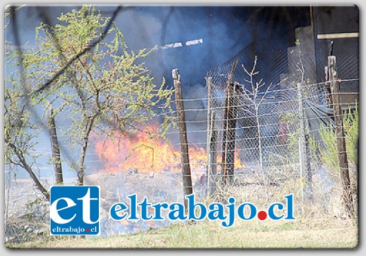 Si bien es cierto esta quema de basura y desperdicios se desarrollaba en un recinto particular, no es menos cierto que el viento reinante era un peligro sobre todo para quienes estaban realizando la quema.