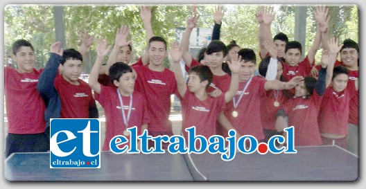 El Instituto Nacional del Deporte (IND) permitió a la Escuela María Espínola Espinoza ganar este proyecto de tenis de mesa o ping-pong, donde llevaron a cabo esta práctica deportiva, incorporando a 30 estudiantes.